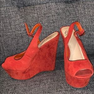 Orange strapped open toed wedges